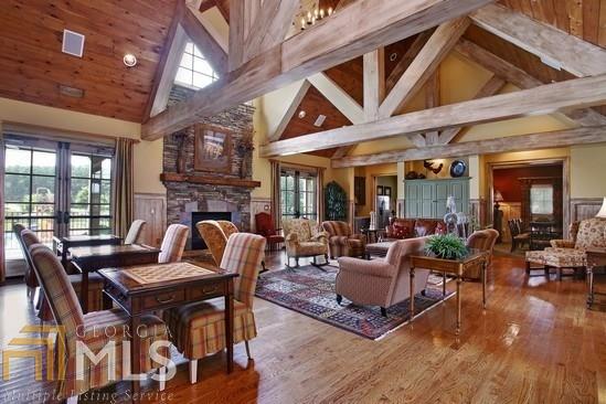 123 Lullwater Ln #8