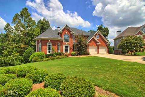 3832 Lake Park