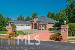 3832 Lake Park