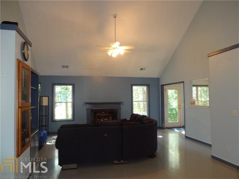 35 Pooles Bend Way