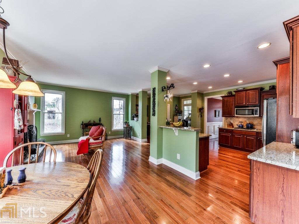 335 Ridgeview Dr