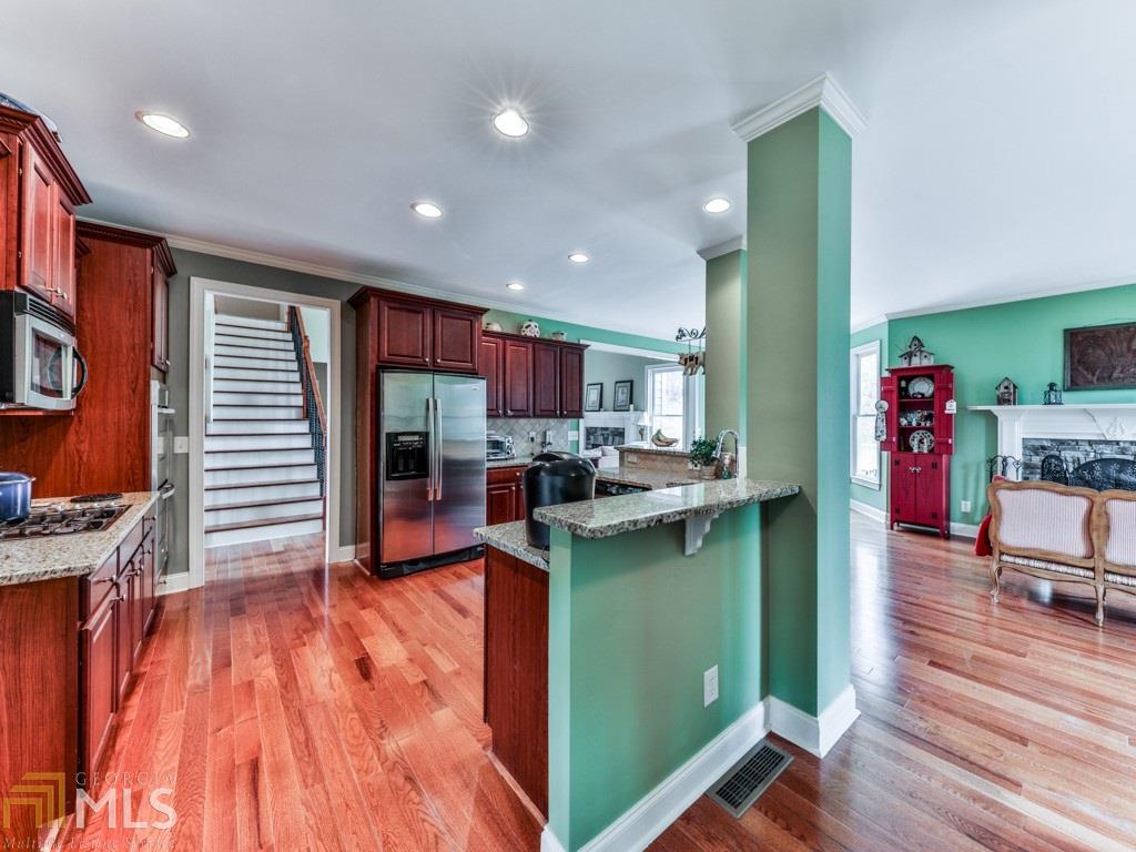 335 Ridgeview Dr