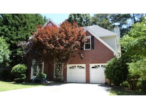 1390 Stonehenge Ct NW