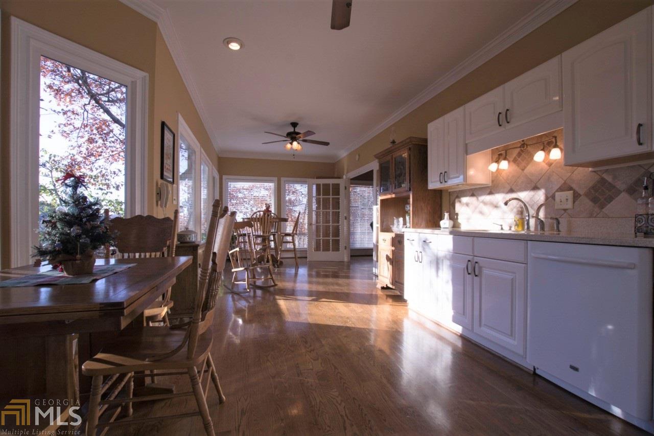 18 College Park Dr