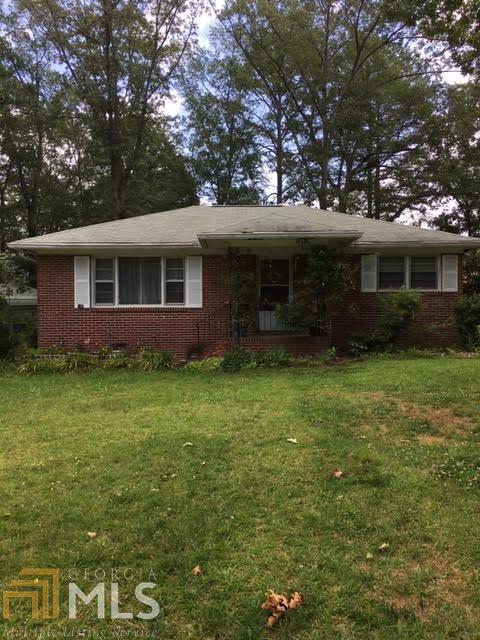43 Lyons Dr NW
