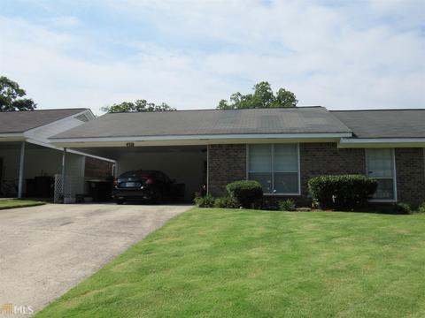 43 Lyons Dr NW