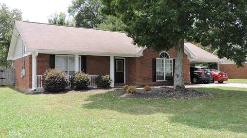 18 Westlyn Dr