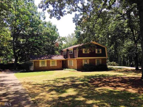 18 Westlyn Dr