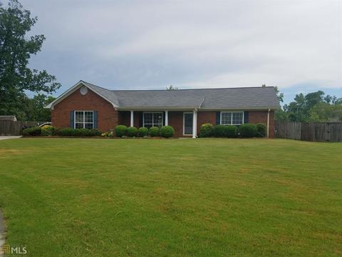 18 Westlyn Dr