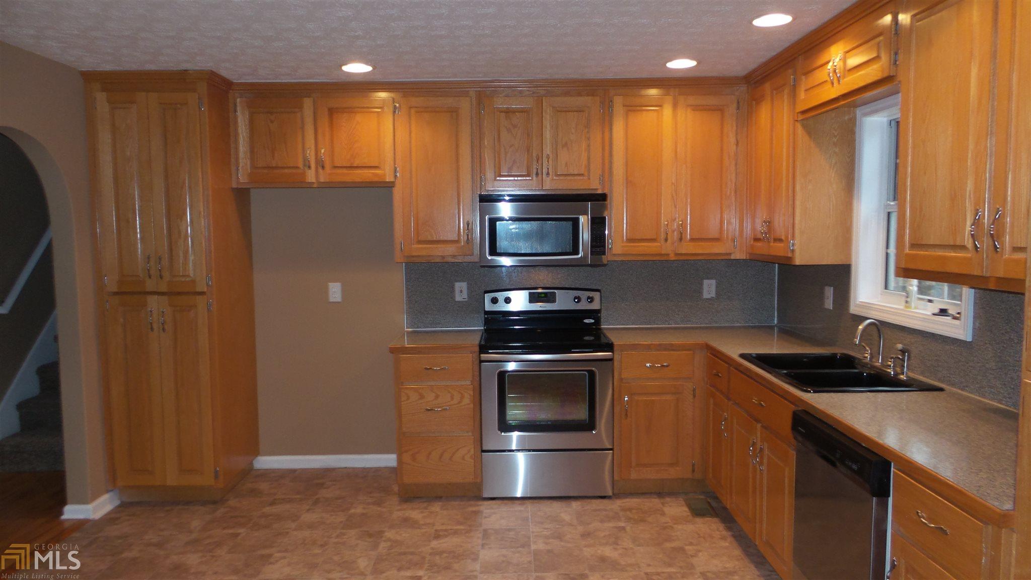 48 Cherokee Hills Dr