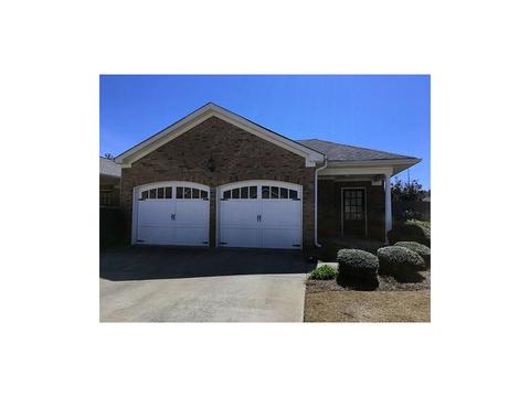 303 Lismore Ter