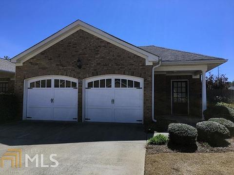 303 Lismore Ter