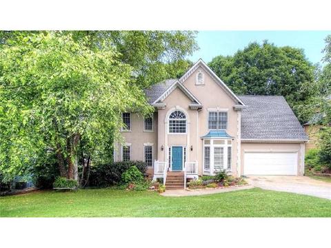 303 Lismore Ter