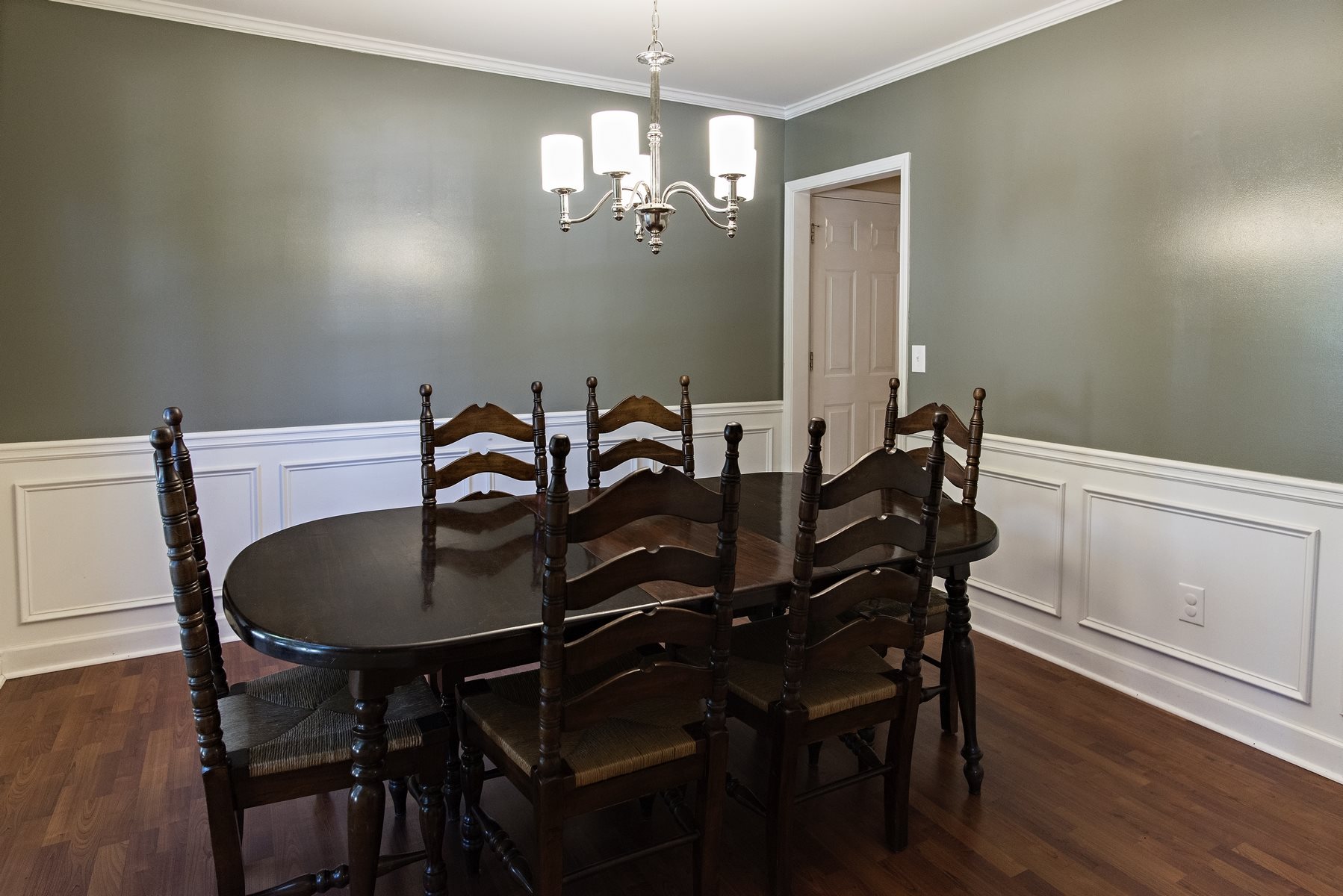 For Sale: 516 Summer Ter Woodstock, GA 30189