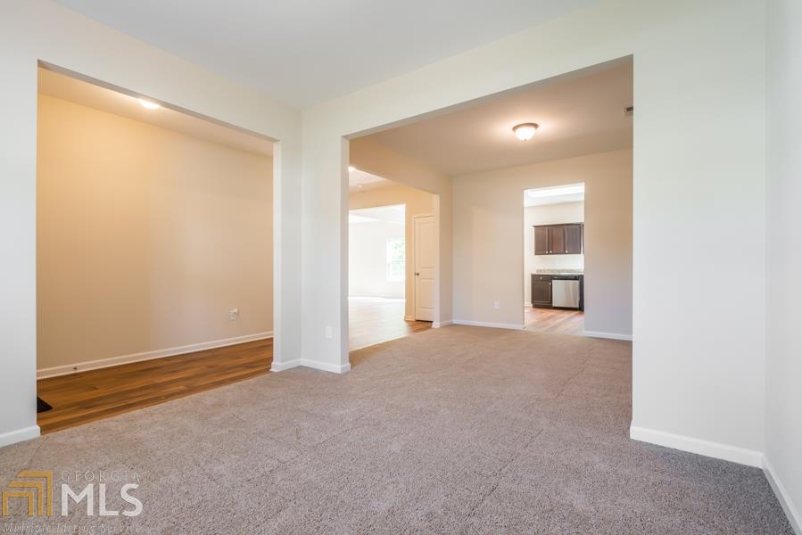 655 St Isaac Ct