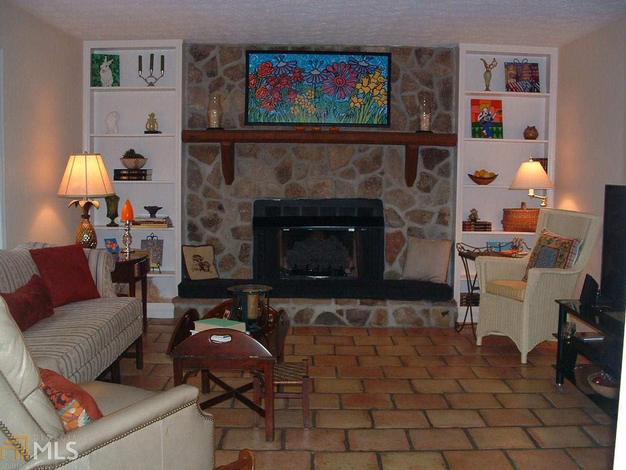 240 Country Squire Dr