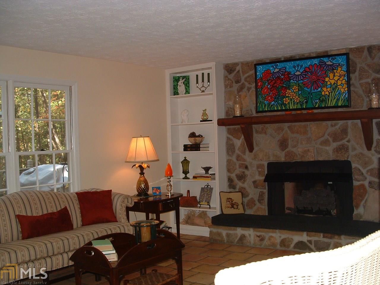 240 Country Squire Dr