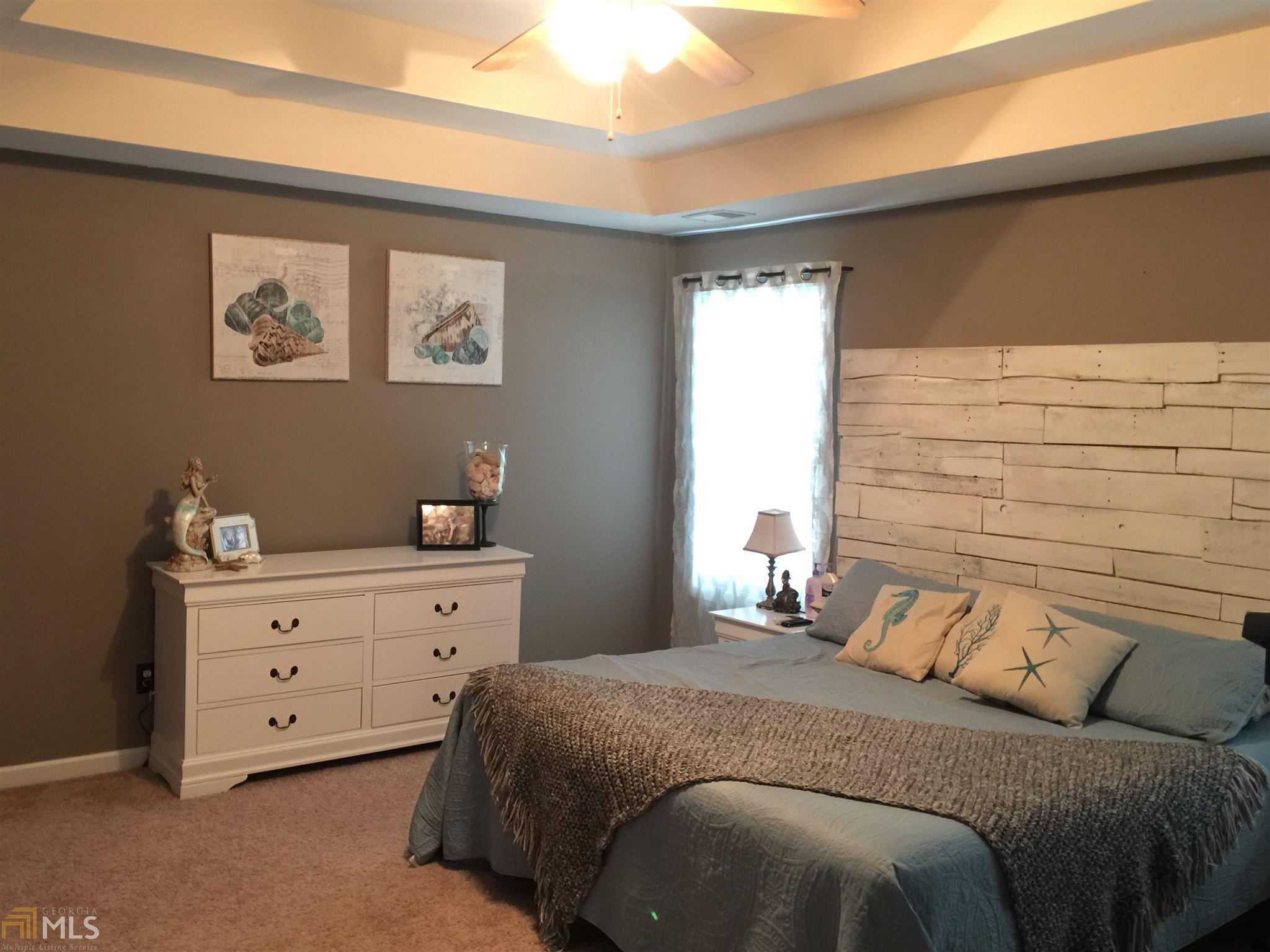 107 Clearwater Dr