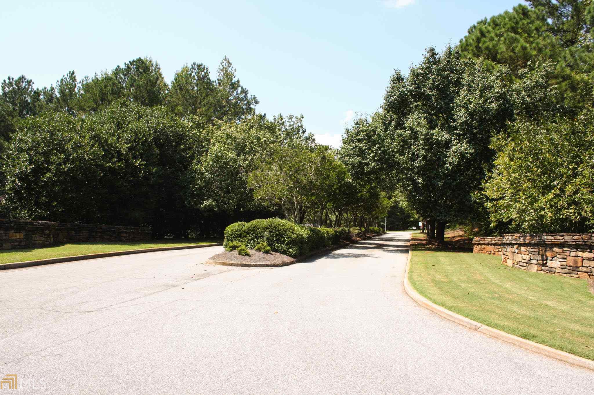 105 Falls Crest Dr