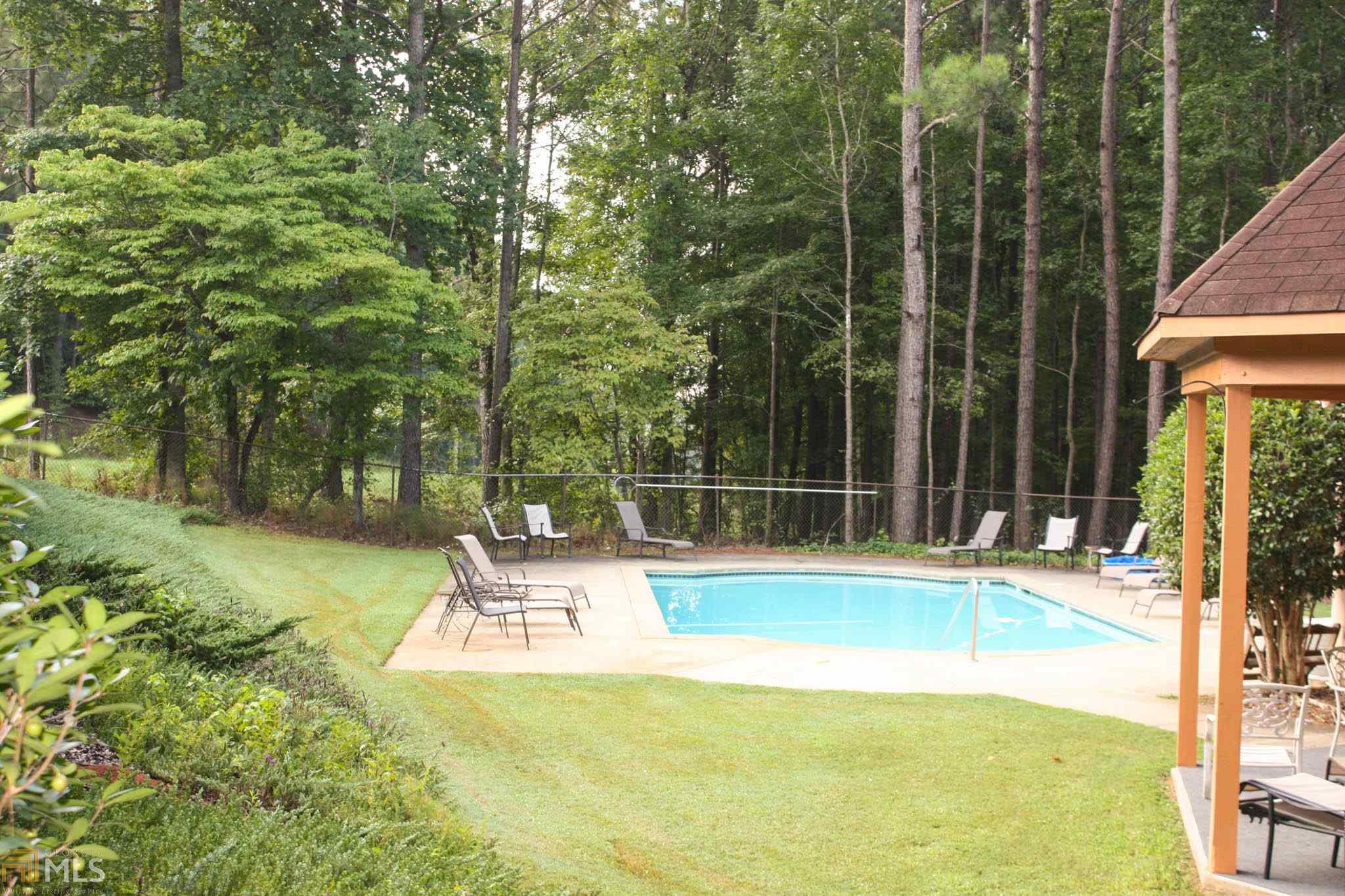 105 Falls Crest Dr