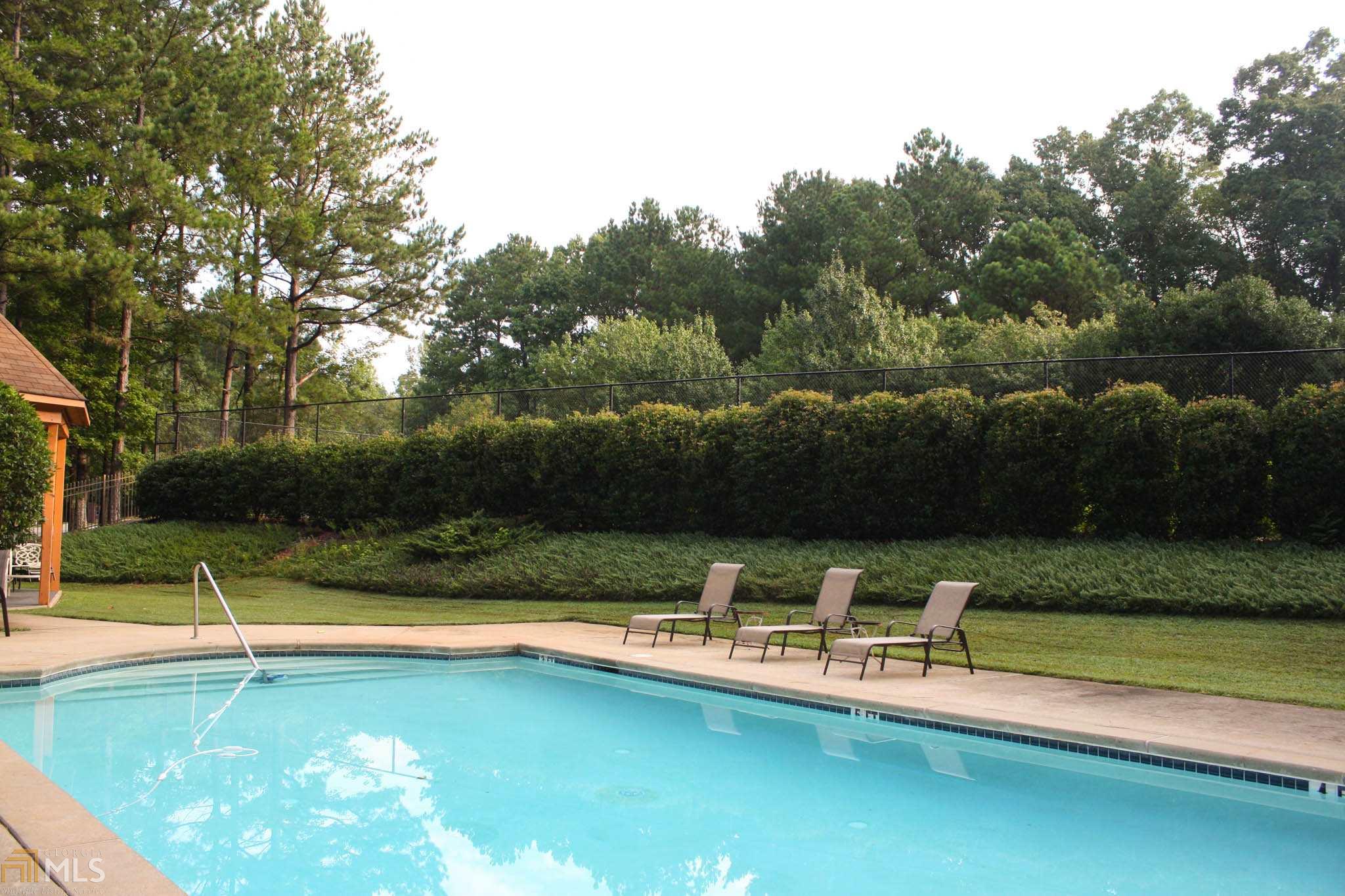 105 Falls Crest Dr