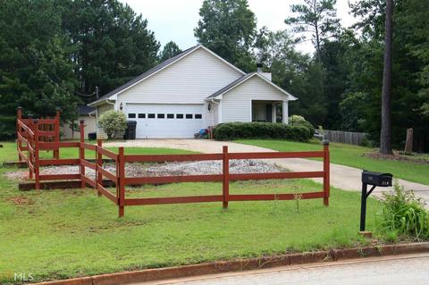 210 Knob Hill Dr