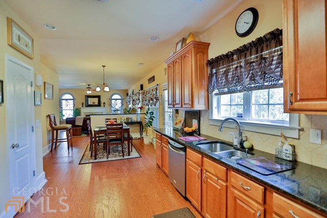 354 Grandiflora Dr, Mcdonough GA 30253