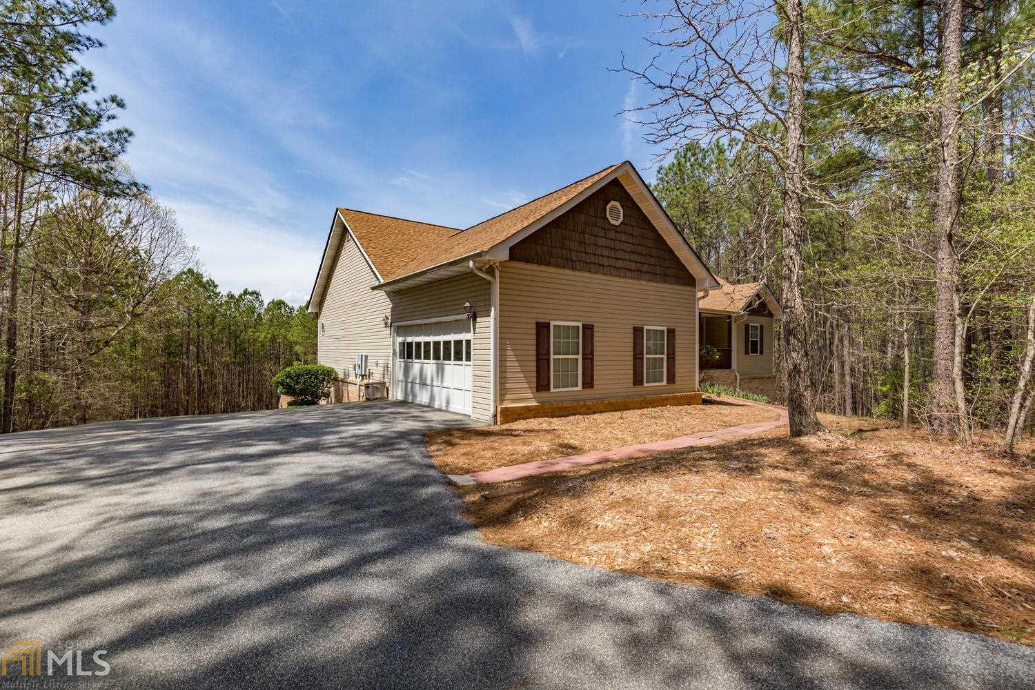 2922 Smokey Rd