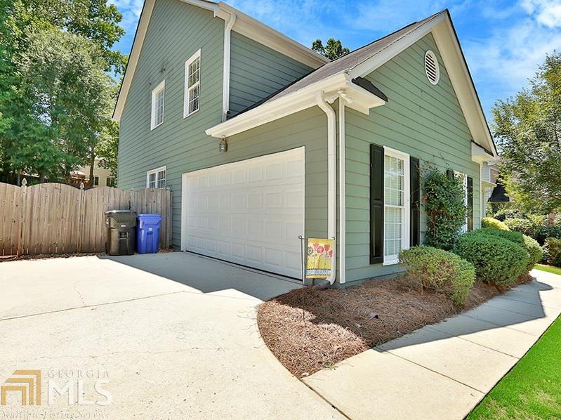 34 Lake Forest Dr