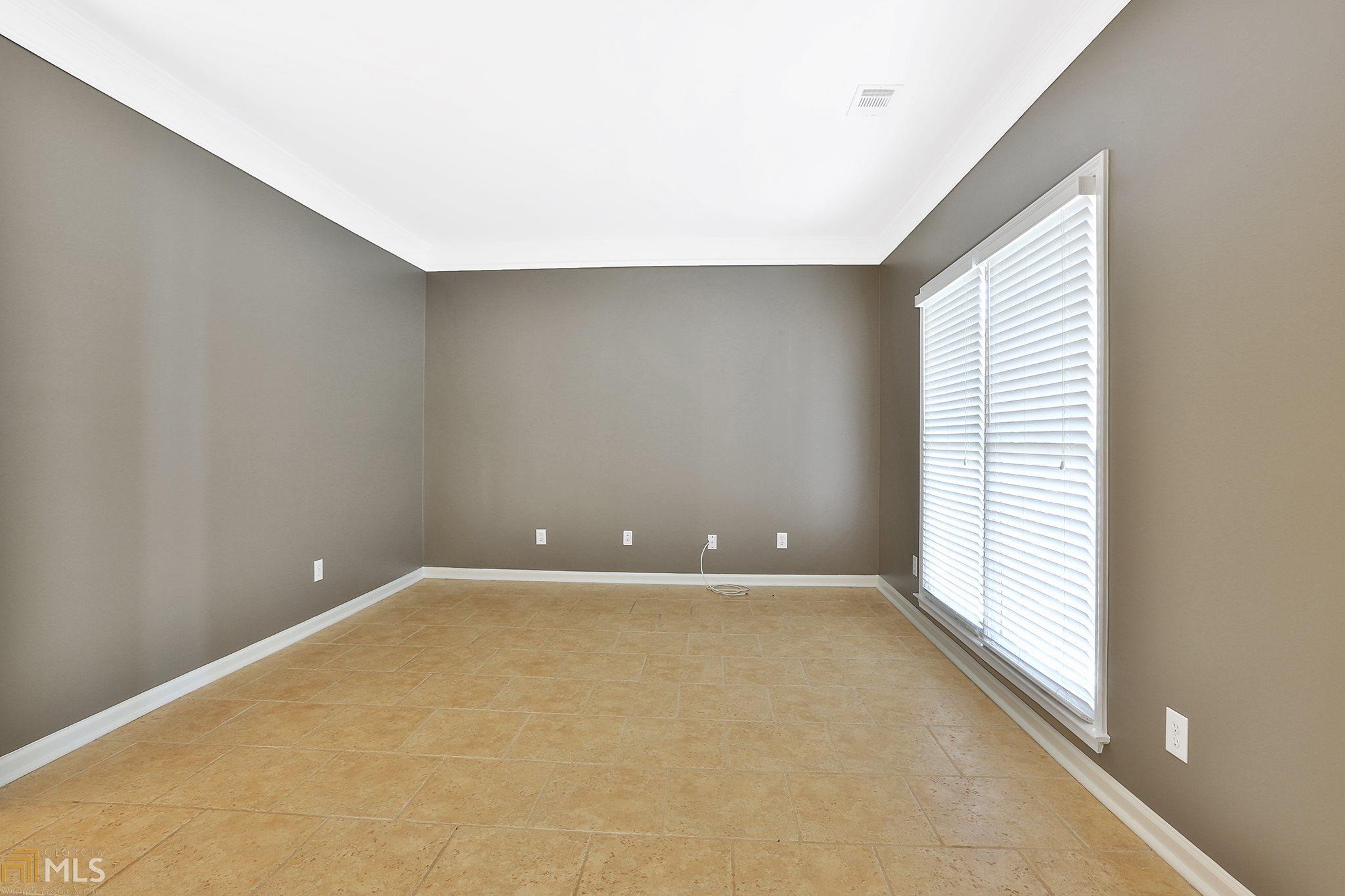 34 Lake Forest Dr