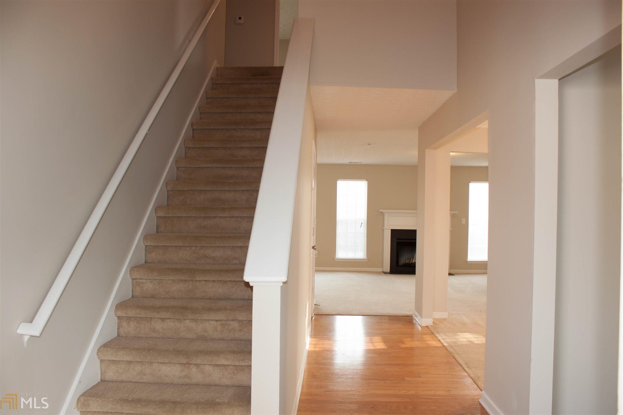 228 Forest Ln