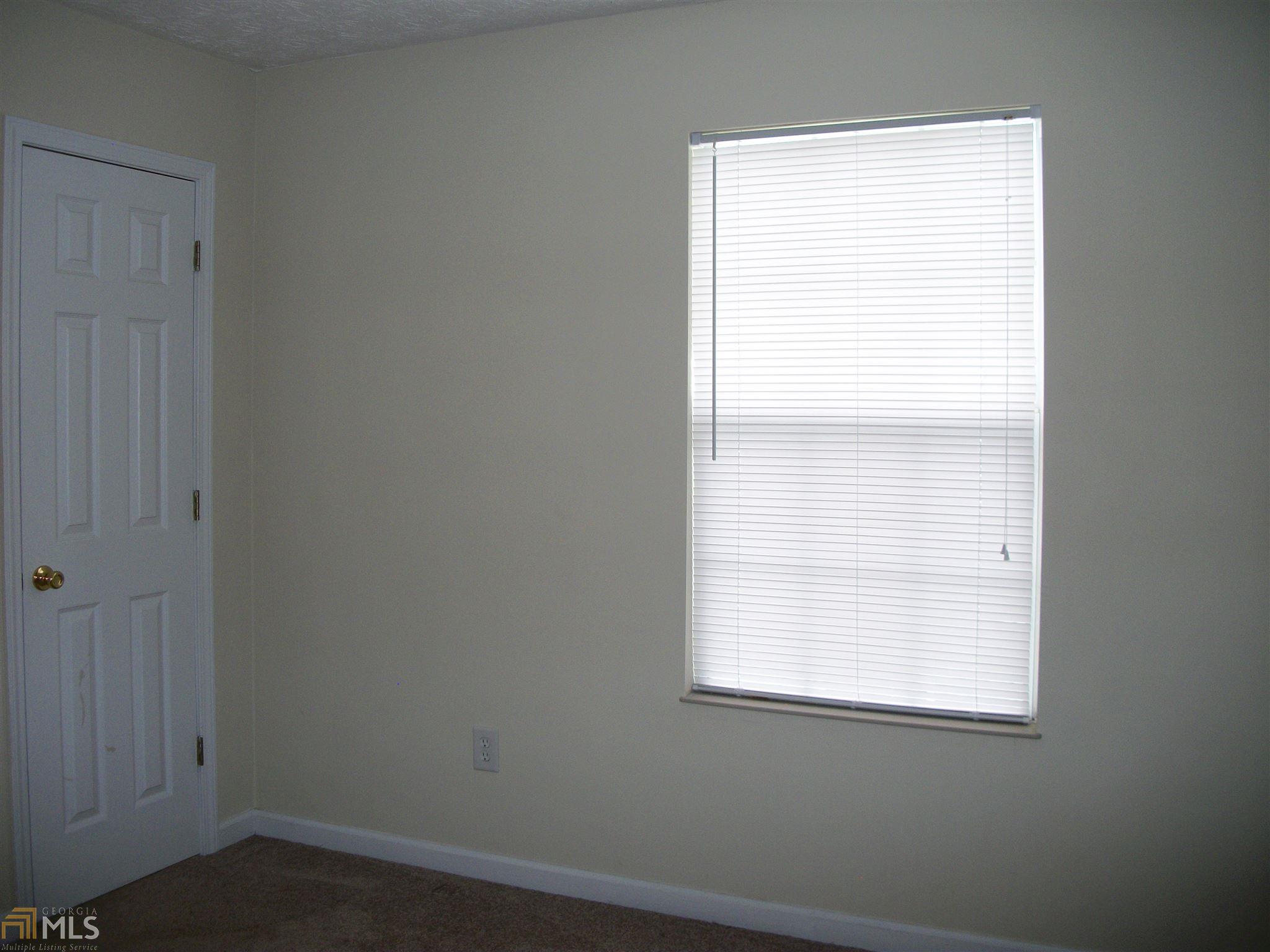 194 Darien Ct