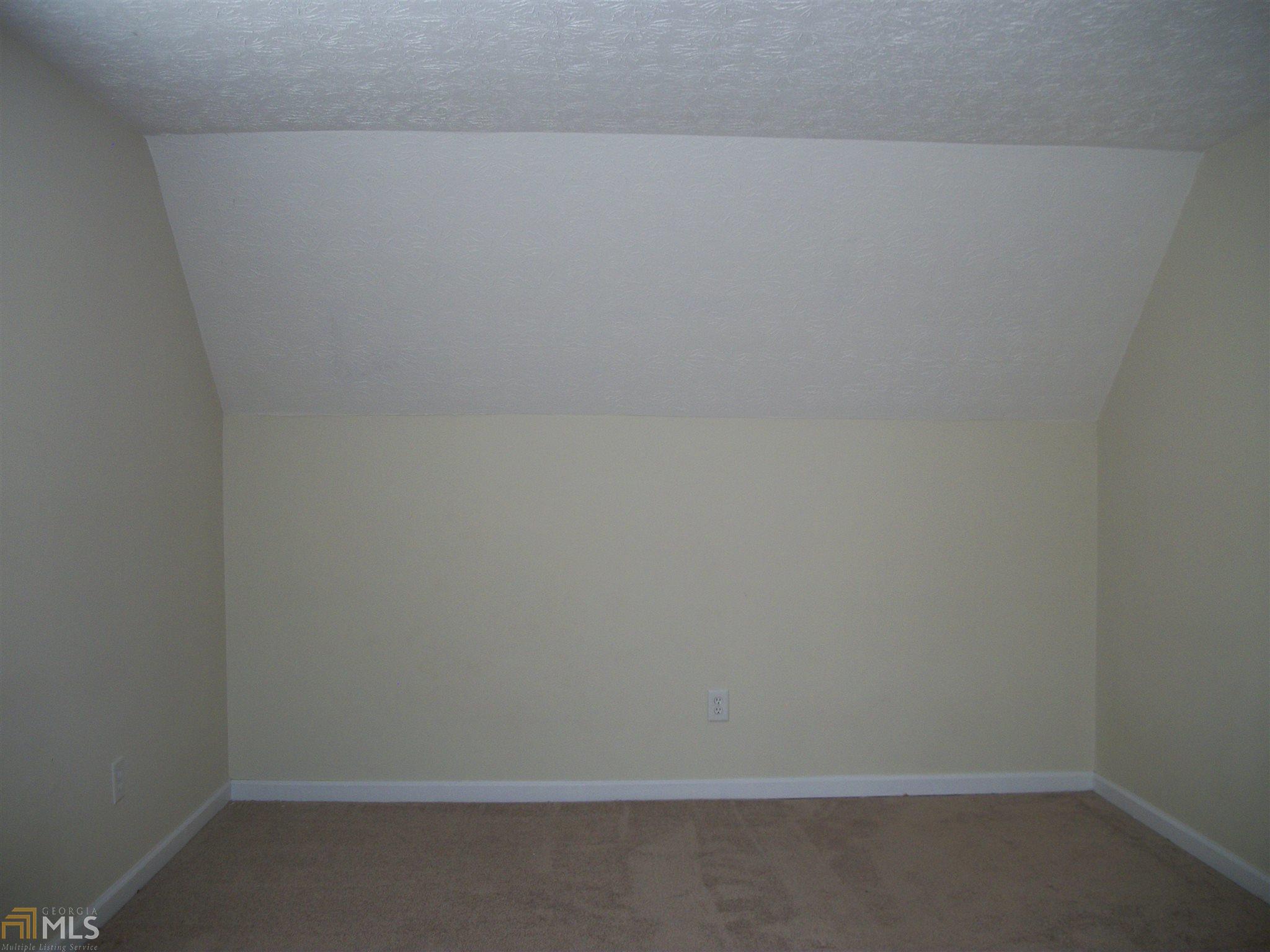 194 Darien Ct
