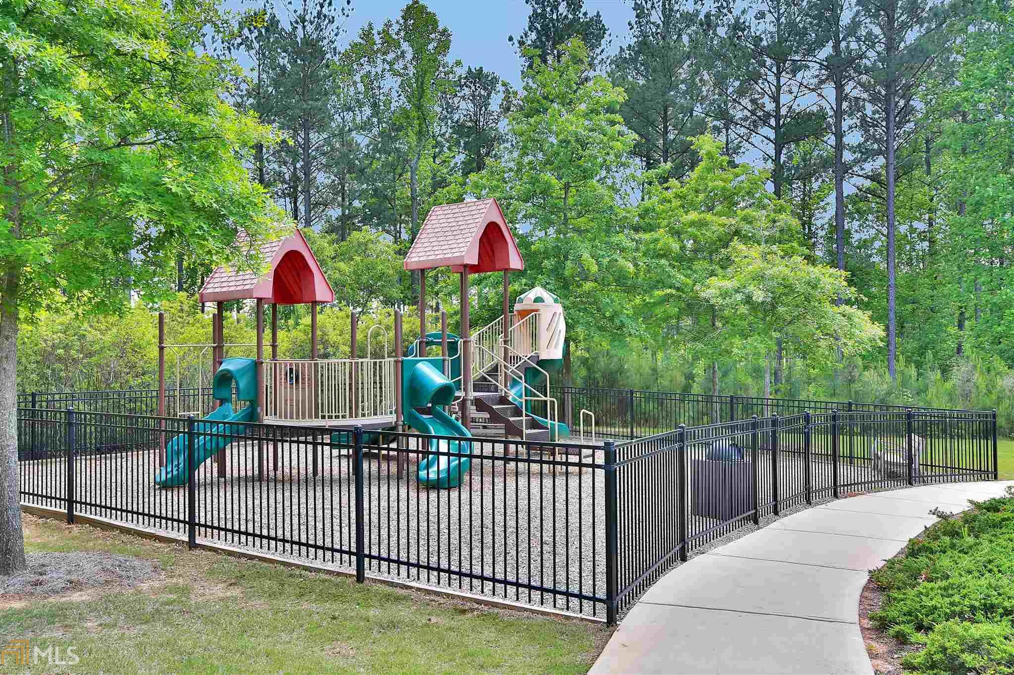 300 Northcrest