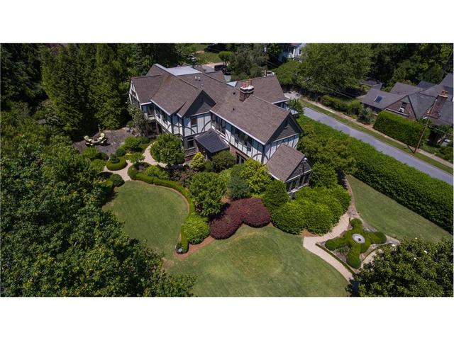 340 Manor Ridge Dr NW