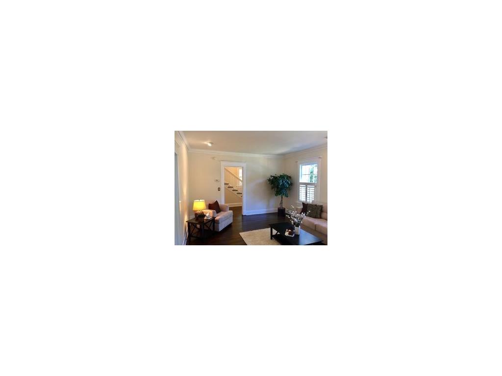 604 Linwood Ave NE