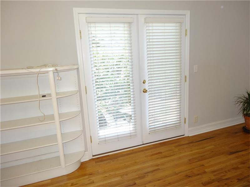 291 Oxford Pl NE #1