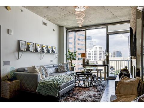 923 Peachtree St #826