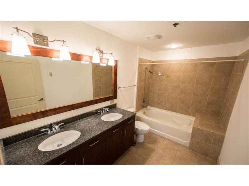 950 W Peachtree St NW #914