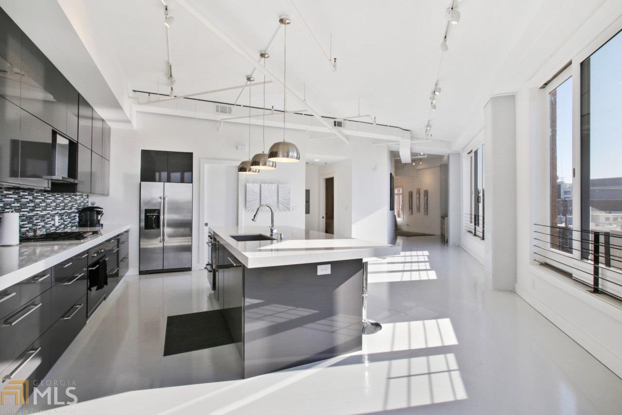 333 Nelson St #400