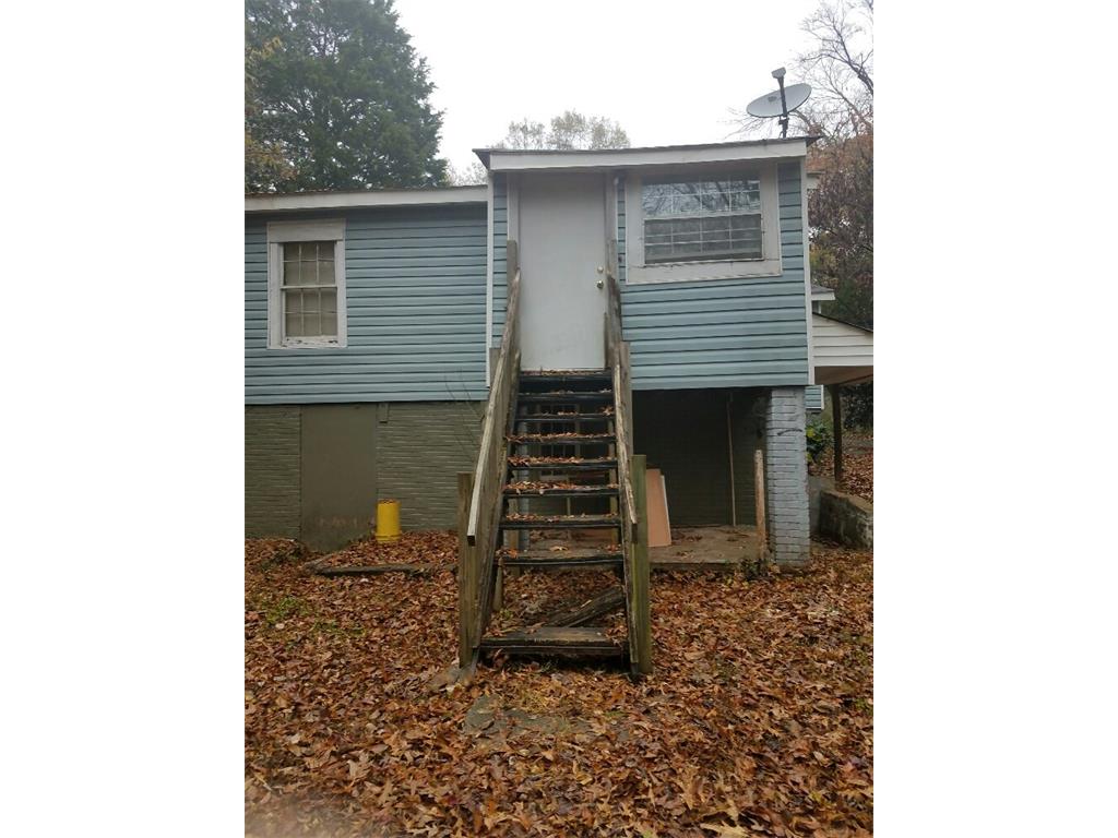 365 Adelle St SE