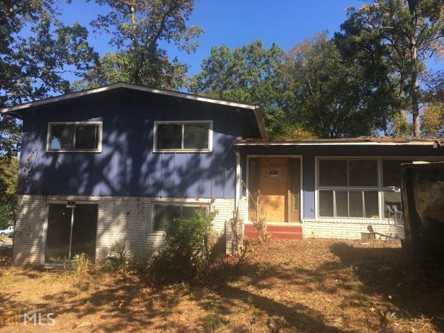1877 Whitehall Forest Ct SE