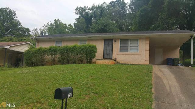 592 Center Hill Ave