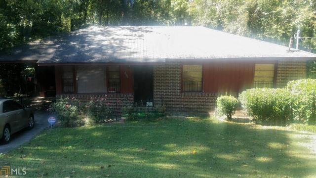 592 Center Hill Ave