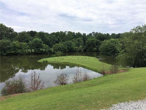 102 Defoors Mill Dr NW