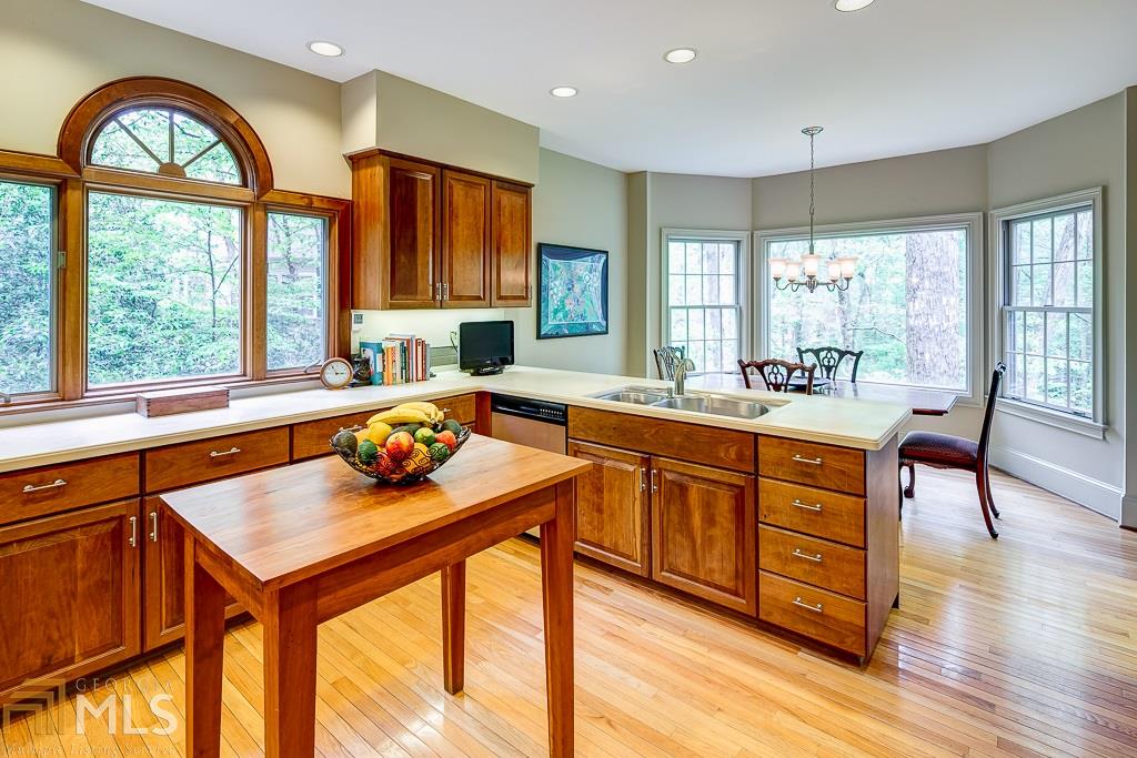 960 Winding Creek Trl
