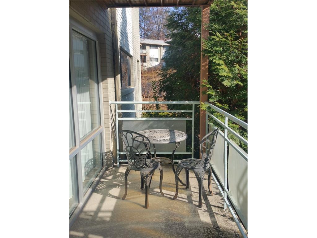1998 Shalimar Dr NE
