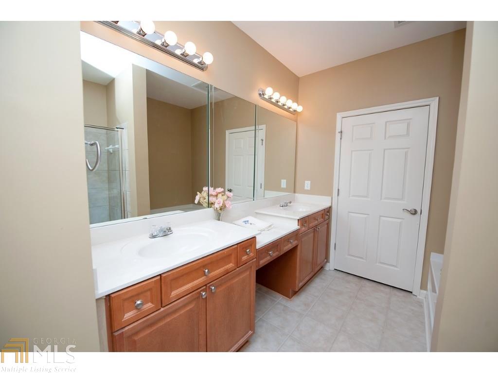 2684 SE Greentree