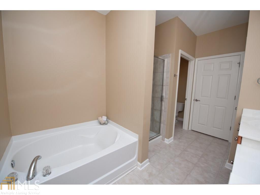 2684 SE Greentree