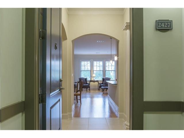 3621 Vinings Slope UNIT 2427